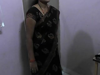 Indian Nishita Bhabhi Saree Changing Naked